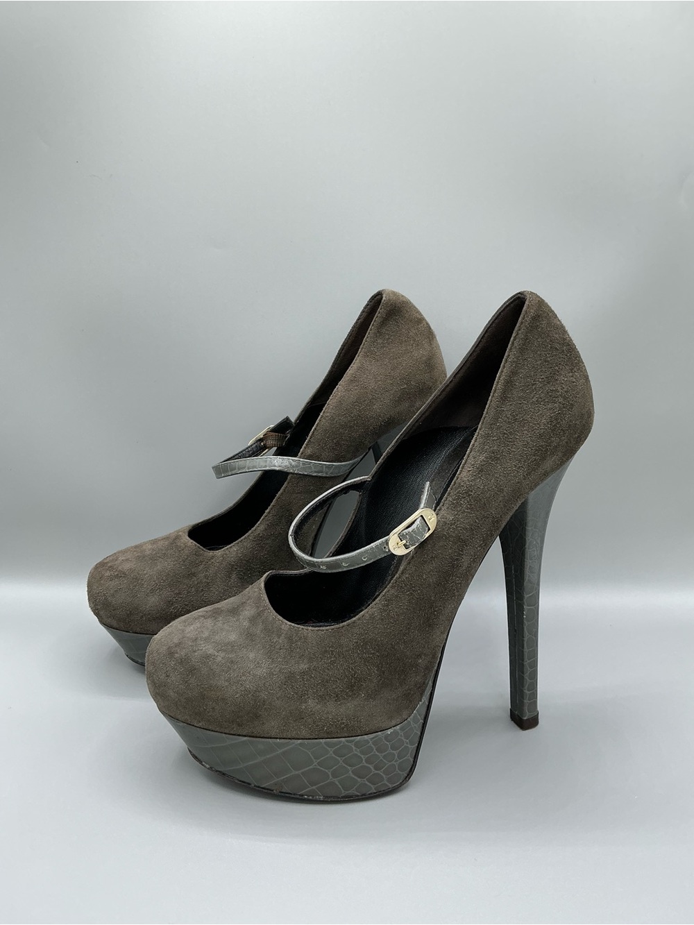 Fendi Suede and Croc-Embossed Platform Pumps in Taupe and Gray Size 37.5